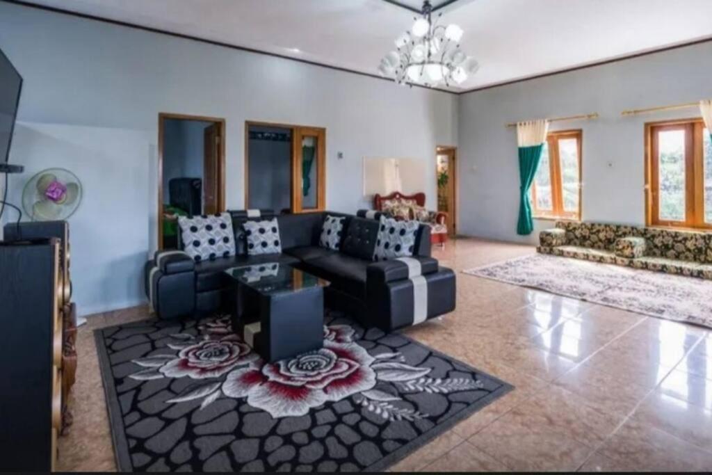 Villa Mutiara Citra Puncak Bu Eva Sampal Dış mekan fotoğraf